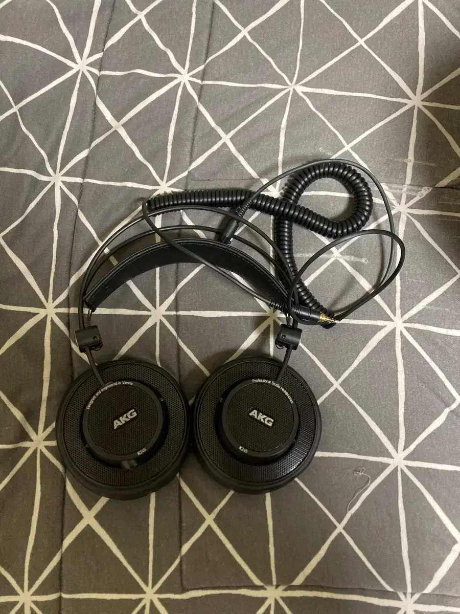 akg k245 팝니다